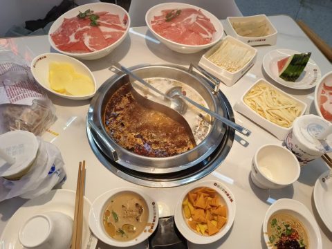 火锅，很好吃，超多肉