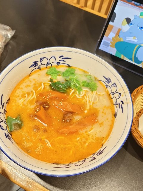 那加牛肉面，还可以，不过有点贵，不划算