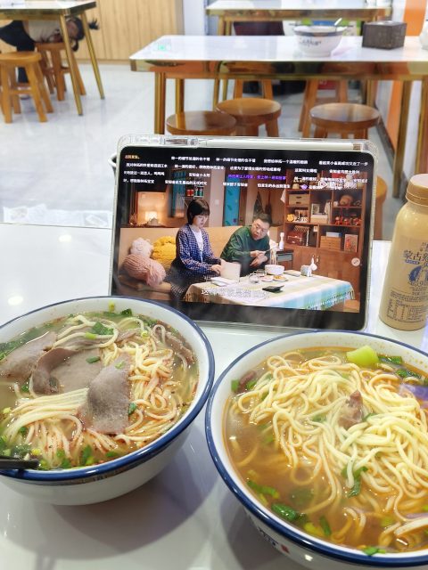 校外的牛肉拉面，还可以哦