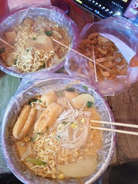 鸡柳和串串麻辣烫，吃不腻，根本吃不腻